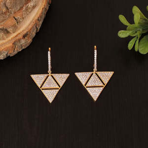 Wholesale 92.5 Sterling Silver Fine <b>Cuff</b> <b>Earrings</b> Triangle Shape Gold Plated Elegant and Luxurious Style - Product Image 1