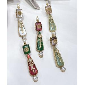 Hermosos pendientes de tono dorado con aspecto de piedras de la mejor calidad, ropa tradicional para fiestas, bodas, colección de ropa para mujeres - Product Image 1