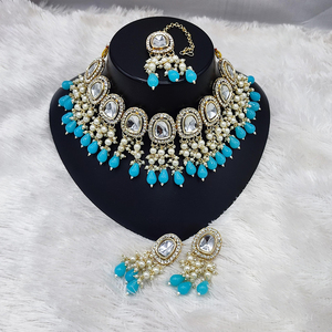 Conjunto de gargantilla de Kundan y cuentas chapado en oro de fusión moderna East Meets West Collar llamativo inspirado en flores con pendientes a juego - Product Image 5