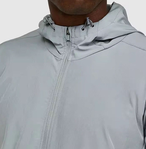 Survêtement coupe-vent pour homme Veste deux pièces à fermeture éclair intégrale Ensemble pantalon Matériau léger et respirant Conçu pour les hommes - Product Image 4