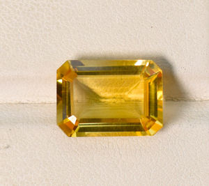 Citrine naturelle taille émeraude 14x10x5 mm 5,74 carats - Product Image 2