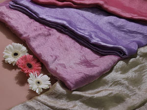 Tela de Nailon Satinado Tora de Excelente Calidad y Elegante para Decoración de Fiestas o Caminos de Mesa Disponible a Buen Precio - Product Image 4