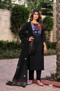 ผ้าฝ้ายแคตตาล็อกเกอร์ใหม่พิมพ์ด้วยมือทํางานพร้อมชุดดูปัตตากูร์ติสําหรับการขายออนไลน์ - Product Image 3