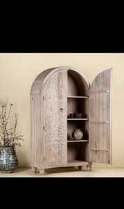 ตู้เสื้อผ้าไม้ทำมือแบบตั้งพื้น ดีไซน์คลาสสิก โครงสร้างแข็งแรง จัดเก็บของได้กว้างขวาง ประกอบสำเร็จพร้อมใช้งาน พร้อมกุญแจล็อคแบบดั้งเดิม - Product Image 5