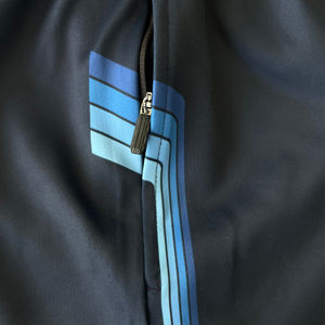 Venta al por mayor directo de fábrica personalizado Footy Shorts 100% poliéster dos tonos Rugby Footy Shorts con bolsillo para las mujeres - Product Image 4