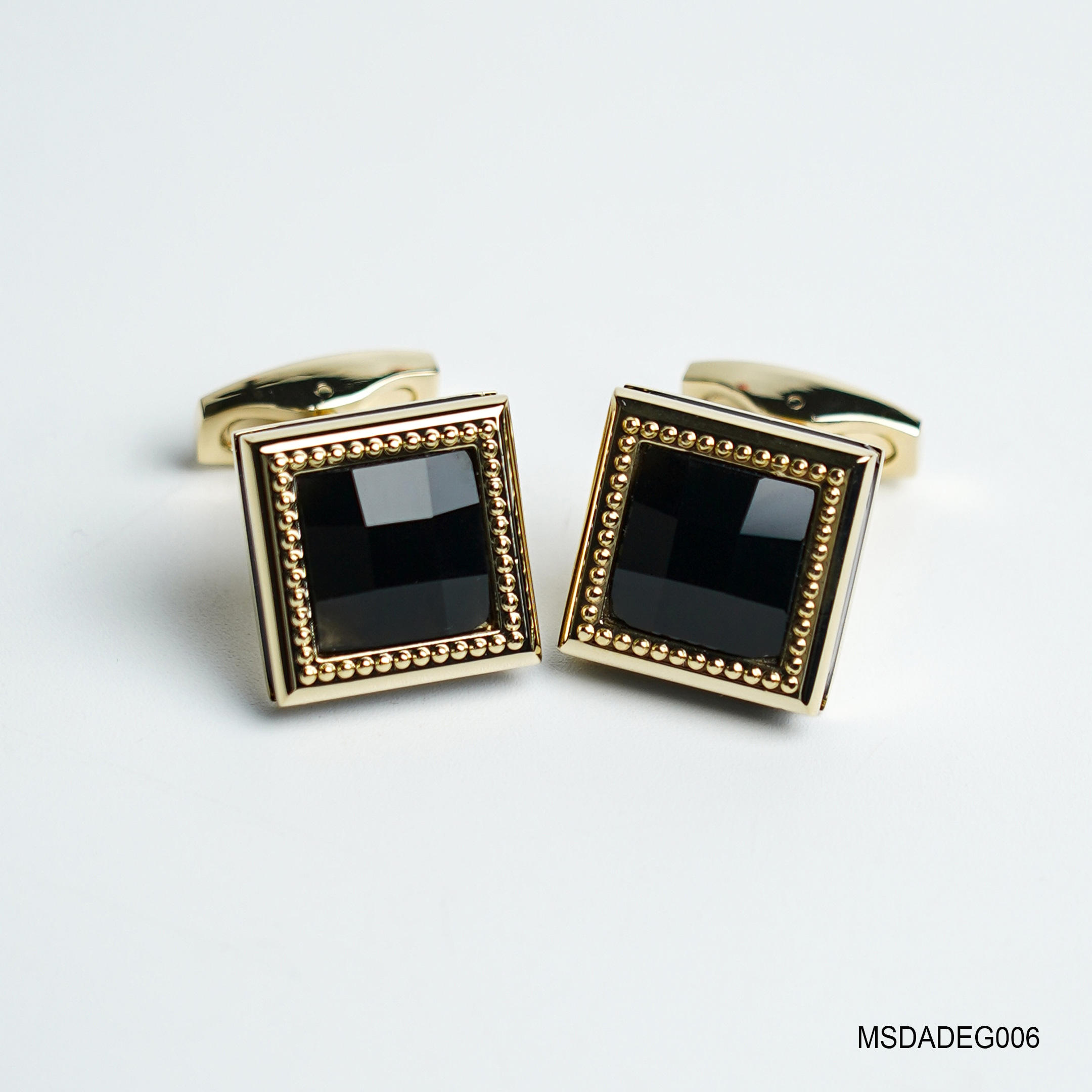 MSDADEG006 - Faceted Black Meteorite - Square