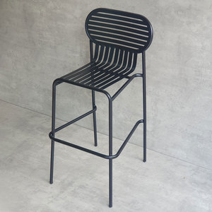 Taburete de Bar Estilo Industrial GBSK012 con Estructura de Hierro Ranurada y Recubrimiento en Polvo, Diseño Simple para Comedor o Club - Product Image 2