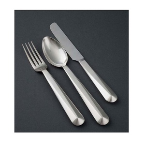 Ensemble cuillère fourchette paille en acier inoxydable plaqué argent Nouveau design Poignée design triangle fini mat - Product Image 1