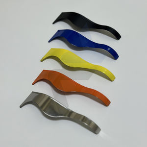 Navaja de Afeitar Curva Estilo Dominicano, Corte Ondulado Wenzy, Fabricada en Acero Inoxidable para Barbería, Diseño y Logotipo Personalizados - Product Image 2