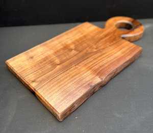 Planche à fromage en bois authentique avec couteau en acier inoxydable, naturelle et élégante - Product Image 1
