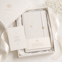 Carnet de Prières LABON en Cuir Végétalien Blanc Porcelaine avec Breloque Colombe Dorée, Couverture Rigide, Cadeau Idéal pour la Réflexion et la Prière