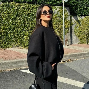 Veste bomber moto oversize pour femme Hirigin, veste en simili cuir, fourrure en cachemire, fermeture éclair, veste de motard pour le printemps - Product Image 3