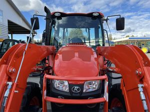 Tractor Kubota 2022 con cabina de clima controlado, tractor utilitario de alto rendimiento, nuevo - Product Image 6