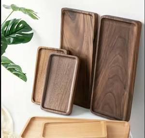 Vente en gros plateau de service rond en bois poli unique et écologique avec support plats et assiettes de mariage élégants - Product Image 2