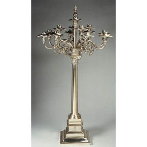 Candelabro de Metal de diseño elegante, acabado pulido brillante plateado, diseño hecho a mano, centro de mesa de boda, comedor decorativo - Product Image 1