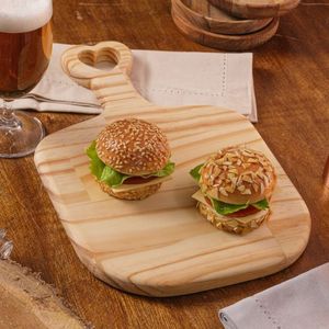 Tabla de Cortar de Madera con Mango en Forma de Corazón, Tabla de Cortar de Madera de Pino para Charcutería, Pizza y Hamburguesas, Tabla de Cortar Ecológica - Product Image 1