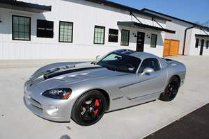 ข้อเสนอส่วนลด รถดอดจ์ ไวเปอร์ เอสอาร์ที-10 รุ่นวีโอไอ-10 ปี 2009 แบบคูเป้ มือสอง - Product Image 2