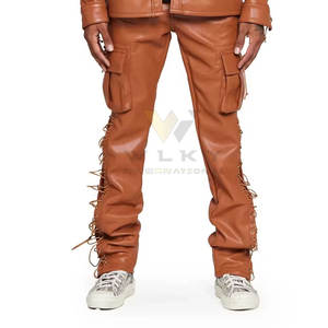 Pantalon en cuir durable pour homme, finition lisse, coupe confortable, léger, idéal pour une utilisation prolongée, en vente - Product Image 1