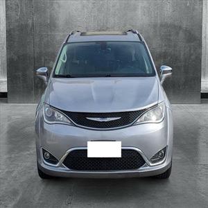 CHRYSLER PACIFICA LIMITED FWD 2019 d'occasion, conduite à gauche/droite - Product Image 1