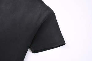 เสื้อยืดผู้ชายสไตล์วินเทจ ย้อมสีแบบ Acid Wash ผ้าหนา 300 แกรม พิมพ์ลายแบบ DTG ตามสั่ง (OEM) ดีไซน์เรียบง่าย สไตล์ลำลอง - Product Image 4