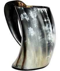 Taza de cuerno de búfalo natural tallada a mano estilo vikingo diseño medieval negro para rituales religiosos para beber - Product Image 4