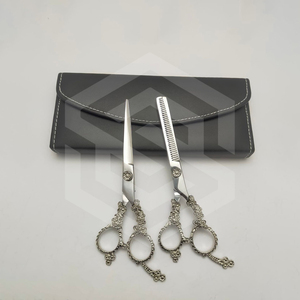 Tijeras de Peluquería Ligeras con Mango de Dragón, Hoja Afilada de Acero Inoxidable, Mango Mediano con Apoyo Fijo para el Dedo - Product Image 4