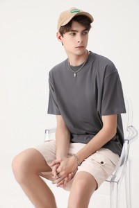 เสื้อยืดโอเวอร์ไซส์สำหรับผู้ชายเสื้อยืดผ้าฝ้ายเปิดไหล่ปล่อยสีขาวเรียบ100% โลโก้ตามสั่ง - Product Image 2