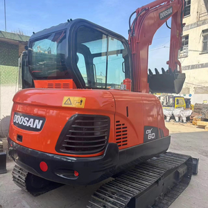 Prix bas 90% nouvelle petite pelle d'occasion DX60 Doosan pelle 6 tonnes qualité pelle transportant coupeur à pousser à vendre - Product Image 1