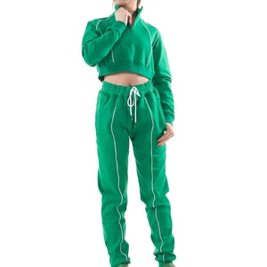 Tendance femmes hiver ensemble de survêtements survêtements OEM femmes logo personnalisé pantalons de survêtement et sweat à capuche court ensemble 2026 - Product Image 2