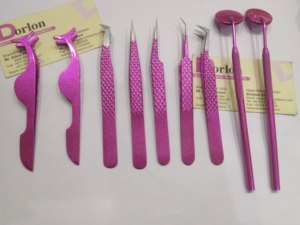 Pinzas de pestañas de alta precisión Pinzas recubiertas de color brillante Pinzas de pestañas con logotipo personalizado de acero inoxidable con espejo de maquillaje de pestañas - Product Image 2