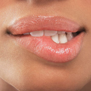 Aceite Labial Nutritivo para Hidratación y Humectación - Product Image 3