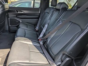 Jeep Wagoneer L Series II Twin Turbo 4WD 2024 Usado en Buenas Condiciones - Product Image 6