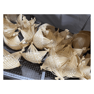 Barco de Bambú Tejido a Mano, Hecho de Bambú Natural para Servir Alimentos, Exhibición y Decoración de Mesa, Elaborado a Mano por Artesanos de Vietnam - Product Image 1