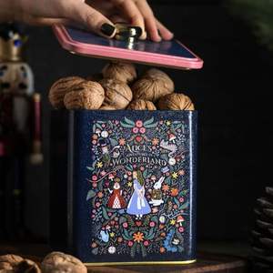 1.8L Alice Wonderland Caja de lata 120x120x137mm Reciclable Metal Square Knob Handle Food Grade Bebida/Cerveza Uso Contenedores de lata - Product Image 3
