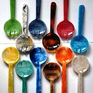 Serveur à salade indien fait à la main à taux d'usine ensemble d'outils à salade en bois de résine pour la cuisine à domicile personnalisable - Product Image 4