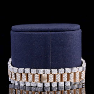 Bracelet Jubilé bicolore serti de diamants de laboratoire, montre avec mouvement automatique suisse, chiffres romains, fonction date et acier inoxydable - Product Image 3