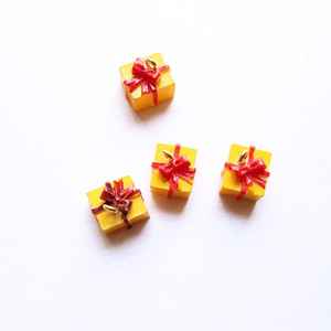 Mélange rond-aléatoire de Charms-Yellow-14x13x14mm de bijoux en résine colorée avec boîte-cadeau pour les résultats et les composants - Product Image 4