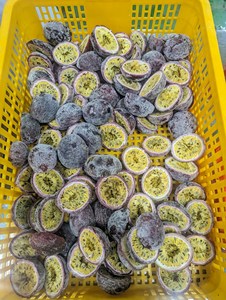 Fruta de la Pasión Entera Congelada, Fruta Tropical Importada para Jugos y Procesamiento de Alimentos - Product Image 4