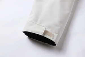 Veste coupe-vent d'extérieur à capuche zippée en toile imperméable écologique respirante avec logo personnalisé pour l'hiver de qualité supérieure pour hommes - Product Image 5