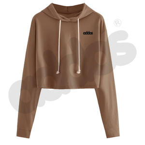 Sweat à capuche court 100% coton pour femme avec design personnalisé 'Dear Person Behind Me' pour l'hiver - Product Image 1