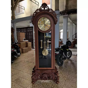 Horloge De Table Antique Avec Sculptures Et Mélodies De