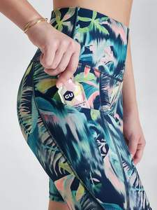 Pantalones cortos de yoga para mujer, ropa deportiva sin costuras de cintura alta, pantalones cortos de yoga con logotipo personalizado de secado rápido, venta al por mayor de Pakistán - Product Image 2