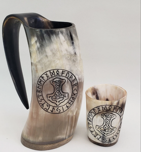 Tasse Viking avec ensemble de verres à liqueur en corne tasses à boire, cadeau d'anniversaire, cadeaux de mari, cadeau de couples, cadeaux de Noël - Product Image 1