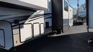 Remolque de Camping de Aluminio Usado 2022 Keystone A-v-a-l-a-n-c-h-e 372MB, Económico, para Exteriores, Venta al Por Mayor - Product Image 6