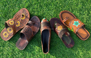 Chanclas informales de piel de vaca con estilo occidental para mujer, hechas a mano, auténticas, informales, para exteriores, calzado plano marrón, sandalias con punta abierta - Product Image 6