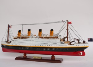 LE FABRICANT GIA NHIEN APPROUVE UNE CONCEPTION PERSONNALISÉE MODÈLE À BASSE quantité minimale de commande BATEAU DE CROISIÈRE RMS TITANIC DE HAUTE QUALITÉ - Product Image 6