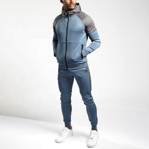 Conjunto Deportivo Personalizado para Hombre, Pantalones Deportivos y Sudadera con Capucha, Felpa de Poliéster Técnico, Corte Ajustado Informal, Ropa de Entrenamiento - Product Image 2