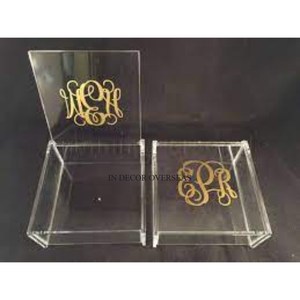 Juego de 2 tarjetas de invitación de boda hechas de acrílico de primera calidad y diseño dorado único de aspecto elegante y suministro de Caja de Regalos de regalo - Product Image 1