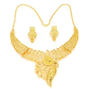 Yeni taklit 18 k altın kaplama kadın moda yaprak tasarım kolye küpe seti