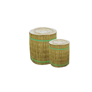 Tapis en jonc naturel durable pour améliorer la solidité du sol et prévenir l'érosion dans l'aménagement paysager et l'agriculture - Product Image 1